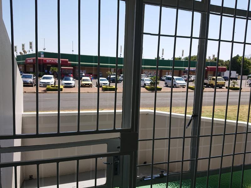 To Let 2 Bedroom Property for Rent in Baillie Park North West